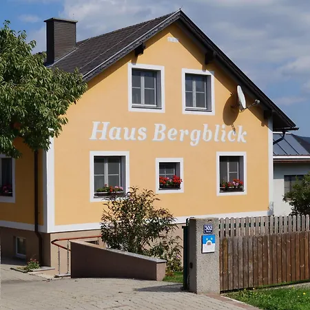 Gasthof Haus Bergblick 3*